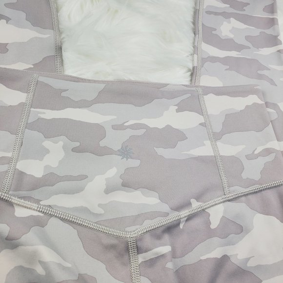 NWOT Athleta White Camo Elation 7/8 Leggings - Picture 7 of 8